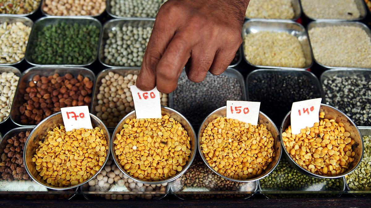 Centre imposes stock limits on tur, chana dal to curb hoardings
